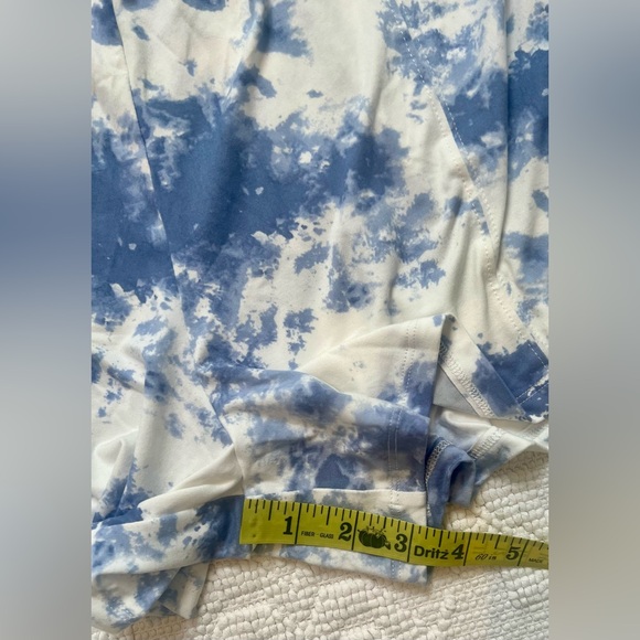 TRIXXI Women's Tie Dye shorts bermudas Elastic waistine White Blue medium NWT - Picture 4 of 6